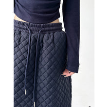 Load image into Gallery viewer, Loose Casual Retro Diamond Quilted Skirt
