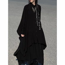 Load image into Gallery viewer, Asymmetric Hem Calligraphy Print Oversized Shirt
