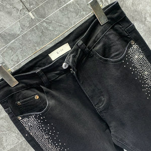 Hot Diamond Black Denim Mid-waist Slim Fit Pants