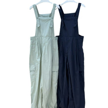 Load image into Gallery viewer, Loose Wide Leg Pocket Overalls
