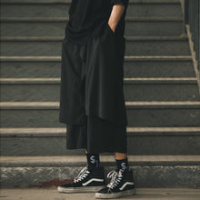 Load image into Gallery viewer, Black Loose Cropped Culottes
