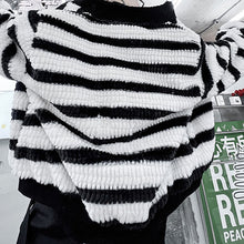 Load image into Gallery viewer, Black And White Contrast Stripe Plush Jacket
