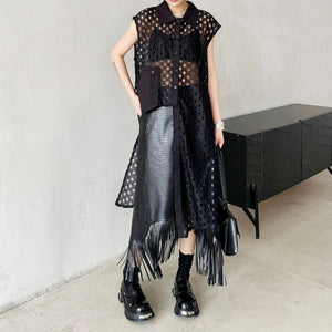 Perspective Grid Irregular Sleeveless Shirt