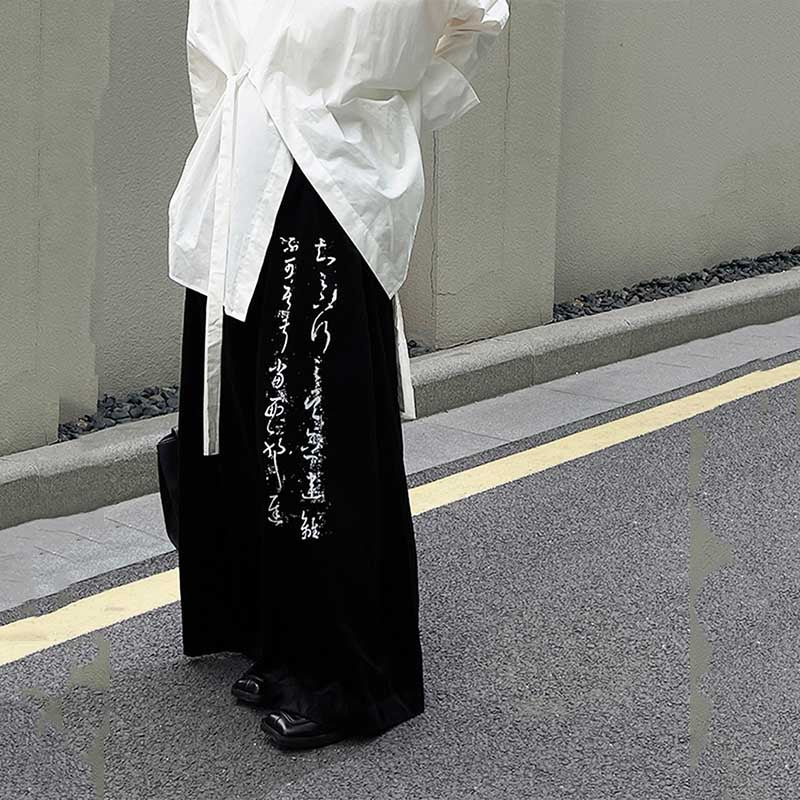 Women Calligraphy Print Corduroy Wide Leg Pants