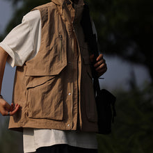 Load image into Gallery viewer, Hooded Waterproof Work Vest
