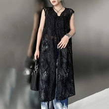 Load image into Gallery viewer, V-neck Black Jacquard Lace Vest
