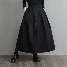 Load image into Gallery viewer, Pleated Black Wide Leg Pants
