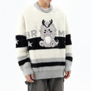 Round Neck Embroidered Dragon Loose Knitted Sweater