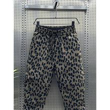 Load image into Gallery viewer, Leopard Print Nine-point Casual Pants
