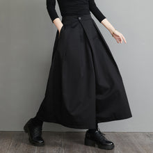 Load image into Gallery viewer, Pleated Black Wide Leg Pants
