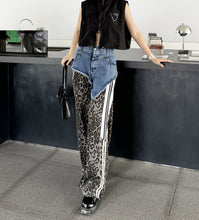 Load image into Gallery viewer, Contrast Leopard Print High Waist Jeans
