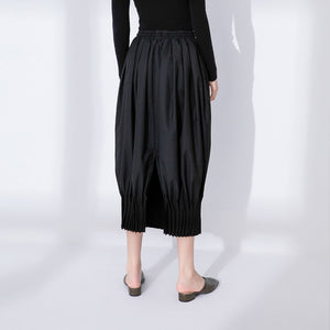 Pleated Curved Bud Skirt