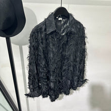 Load image into Gallery viewer, Cut-out Feather Print Loose Shirt
