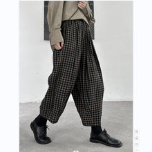 Load image into Gallery viewer, Plaid Cropped Harem Pants
