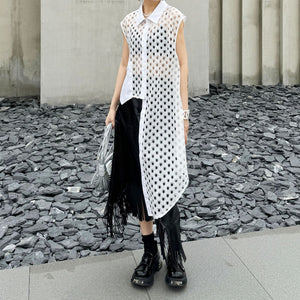 Perspective Grid Irregular Sleeveless Shirt