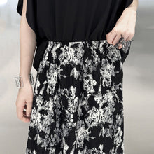 Load image into Gallery viewer, Fringed Mid-Length Pleated Floral Skirt
