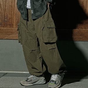 Oversized Pocket Loose Cargo Trousers