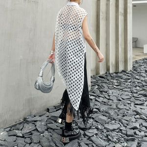 Perspective Grid Irregular Sleeveless Shirt