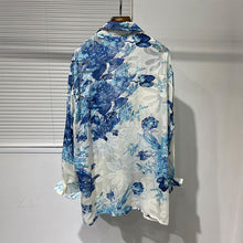 Load image into Gallery viewer, Slanted Placket Large Floral Print Shirt
