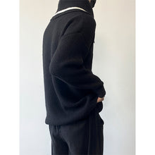 Load image into Gallery viewer, Large Lapel Thick Sweater
