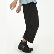 Load image into Gallery viewer, Loose Casual Cropped Pants
