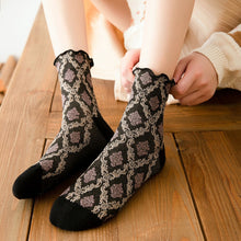 Load image into Gallery viewer, Winter Loose Breathable Cotton Ankle Socks
