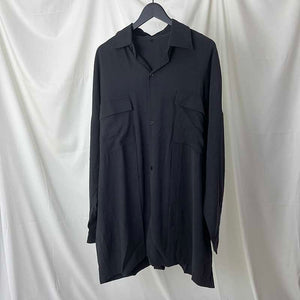 Button-back Long-sleeved Shirt