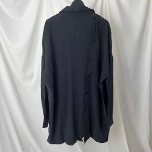 Button-back Long-sleeved Shirt