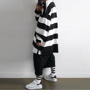 Loose Black and White Striped T-shirt