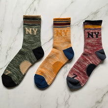 Load image into Gallery viewer, Men&#39;s Vintage Socks
