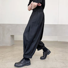 Load image into Gallery viewer, Pleated Cuffed Loose Cropped Pants
