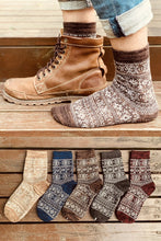 Load image into Gallery viewer, Vinatge Christmas  Ethnic Style Socks
