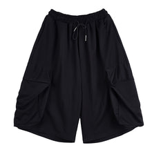 Load image into Gallery viewer, Large Pocket Loose Casual Shorts
