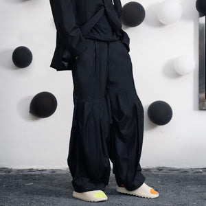 Multidirectional Fold Baggy Pants