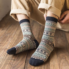 Load image into Gallery viewer, Men&#39;s Retro Ethnic Deodorant Cotton Socks
