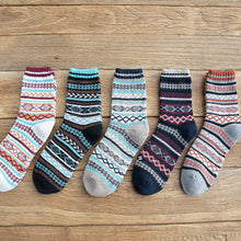 Load image into Gallery viewer, Men&#39;s Retro Ethnic Socks
