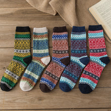 Load image into Gallery viewer, Men&#39;s Retro Ethnic Socks
