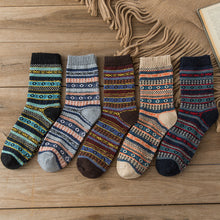 Load image into Gallery viewer, Men&#39;s Retro Ethnic Socks
