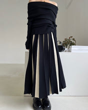 Load image into Gallery viewer, Color-block A-line Knitted Skirt
