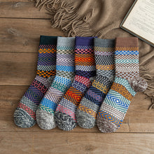 Load image into Gallery viewer, Men&#39;s Retro Ethnic Socks
