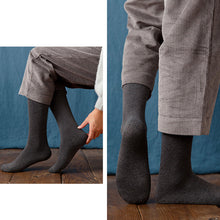 Load image into Gallery viewer, Men&#39;s Black Knee-length Calf Socks
