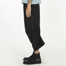 Load image into Gallery viewer, Loose Casual Cropped Pants
