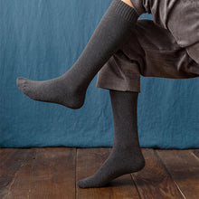 Load image into Gallery viewer, Men&#39;s Black Knee-length Calf Socks
