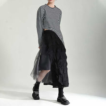 Load image into Gallery viewer, Contrast Color Stitching Mesh Pleated A-line Skirt
